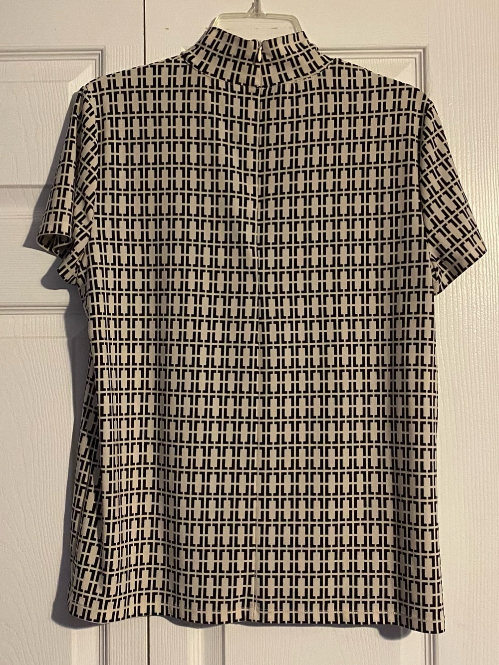 Anne Klein Cream & Black Geometric Short Sleeve Polo